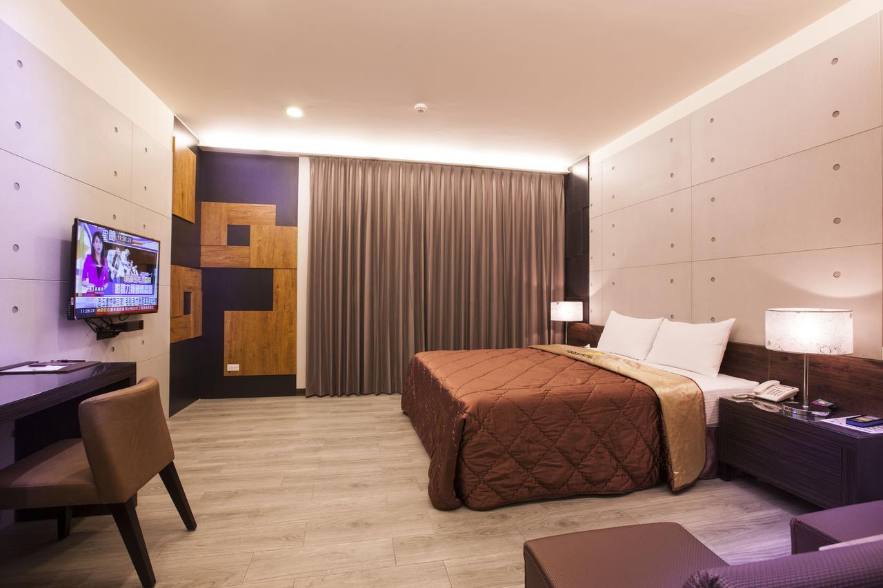 Foxdou Business Motel Тайнань Экстерьер фото