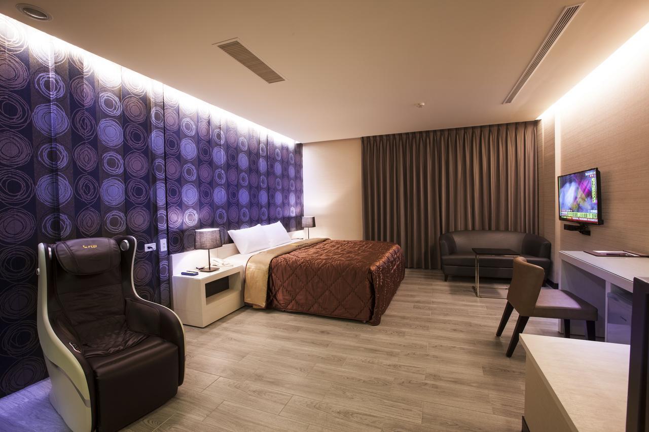 Foxdou Business Motel Тайнань Экстерьер фото