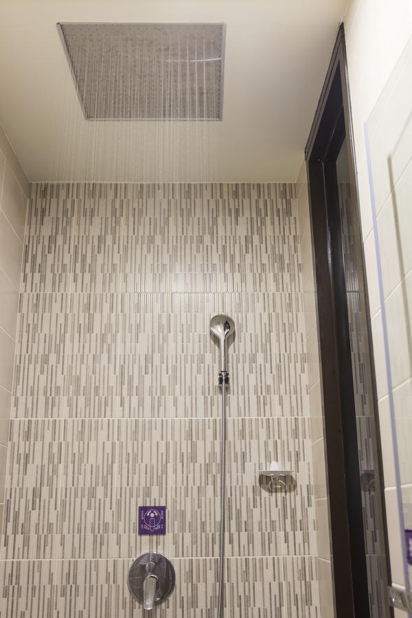 Foxdou Business Motel Тайнань Экстерьер фото