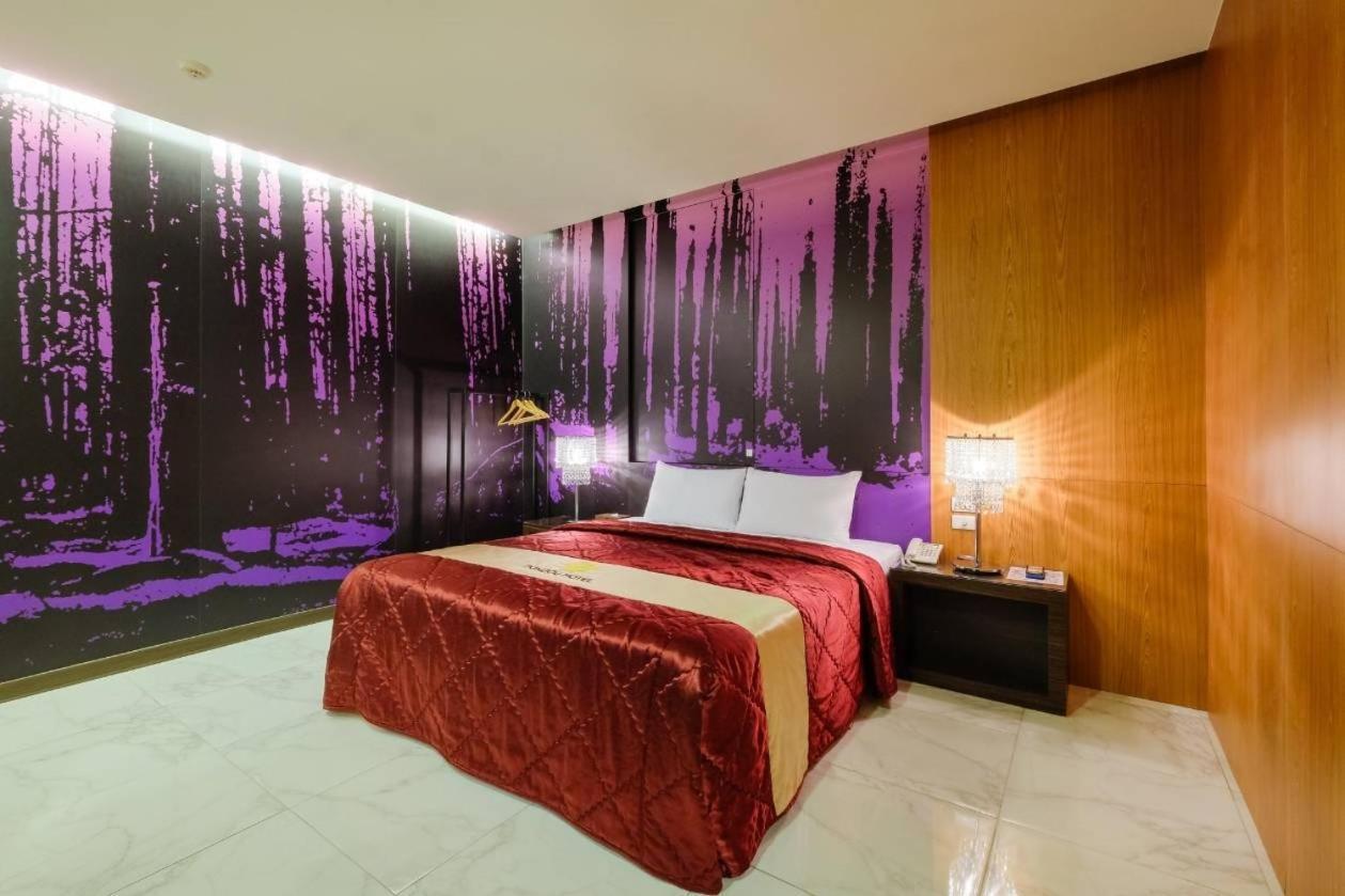 Foxdou Business Motel Тайнань Экстерьер фото